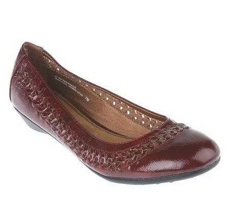 LifeStride Flats with Cutout Detail - A216601