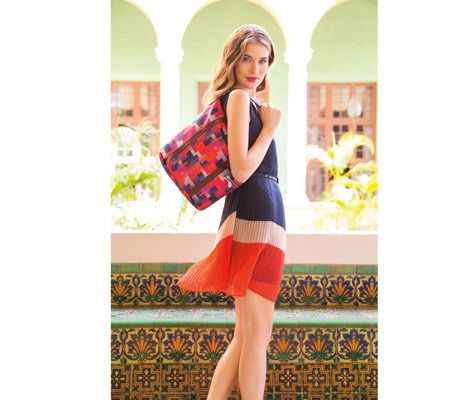 baggallini Paige Bucket Bag