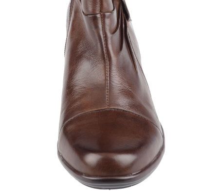 Clarks Bendables Wish Rosa Leather Side Zip Boots