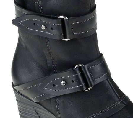 Earth Knoll Leather Boots