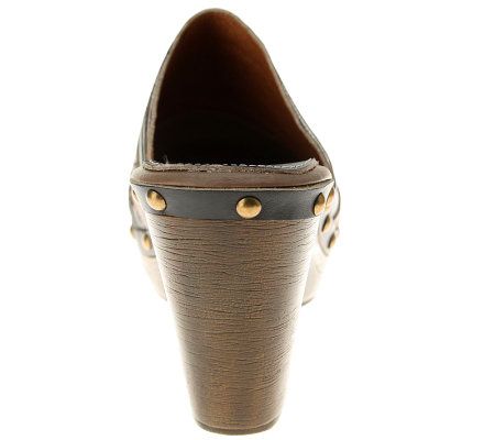 Spring Step Style Aztec Leather Mules