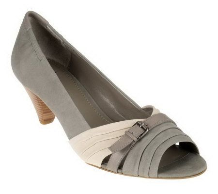 B. Makowsky Leather Pumps with Ruching & Buckle Detail - A213915