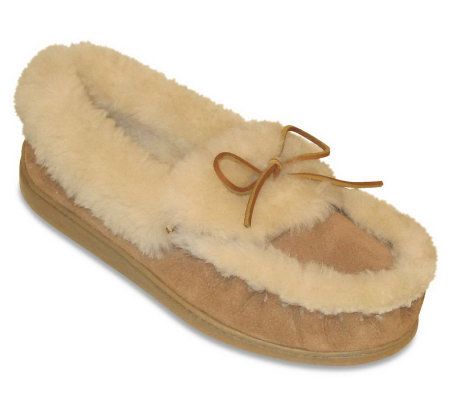 Minnetonka The Ultimate Sheepskin Slippers - A170023