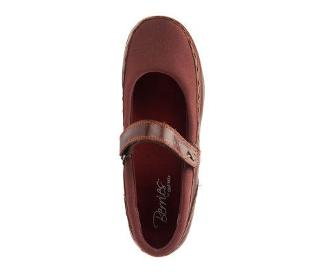 Aetrex Berries Mary Jane Shoes with Stitch Detail