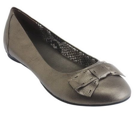 Clarks Bendables Poem Court Leather Flats with Bow Detail - A220829