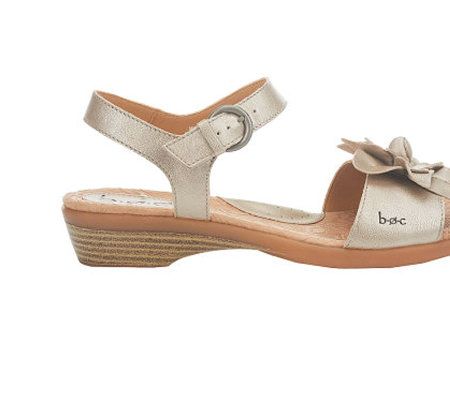 B.O.C. by Born Karlyn Leather Flower Detail Sandals