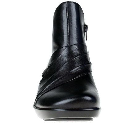 Earth Zinnia Leather Ankle Boots