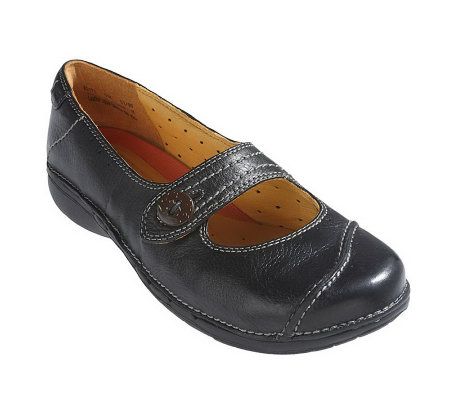 Clarks Unstructured Un.Poem Pebbled Leather Mary Janes - A97631