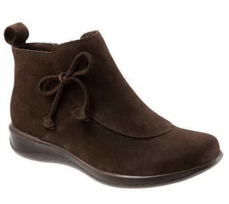 SoftWalk Trieste Leather Booties - A321732