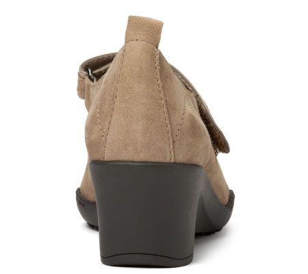 Aerosoles Tornado Sporty Wedges