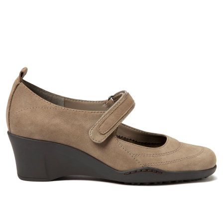 Aerosoles Tornado Sporty Wedges