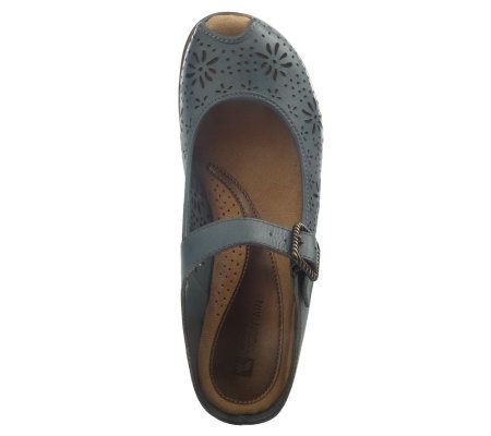 White Mountain Miso Leather Perforated Mary Jane Clogs