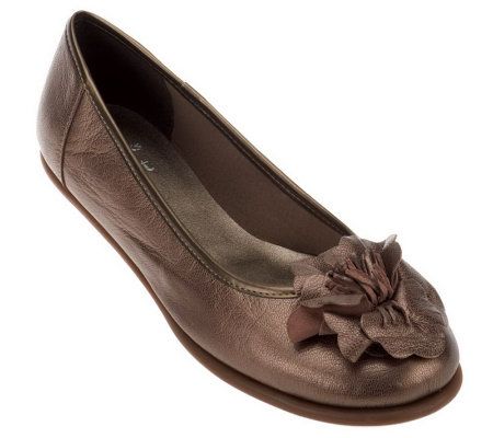 Clarks Book End Leather Flats with Flower Detail - A211152