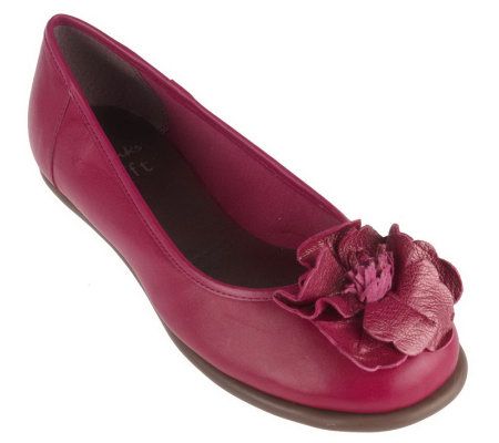 Clarks Book End Leather Flats with Flower Detail - A211152