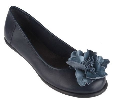 Clarks Book End Leather Flats with Flower Detail - A211152