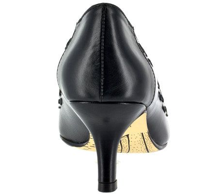 Bella Vita Presto Pumps