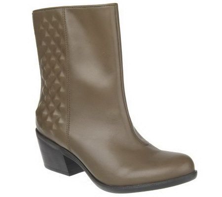 B. Makowsky Leather Boots w/ Hidden Stud Detail - A219959
