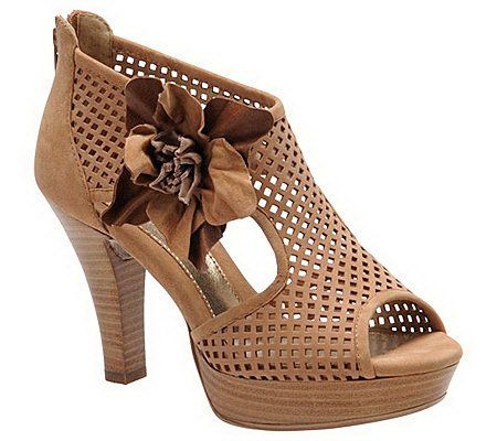 Sofft St. Malo Booties with Back Zip - A322166