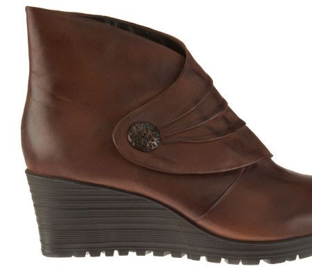 Earth Dune Leather Wedge Ankle Boots