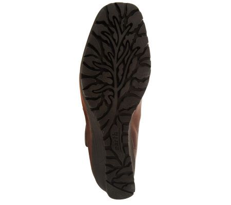 Earth Dune Leather Wedge Ankle Boots