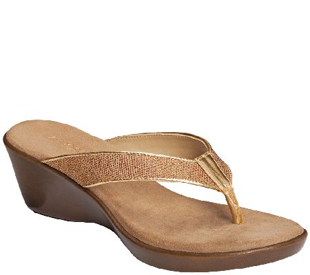 Aerosoles Wide Eyes Casual Thong Sandals - A315576