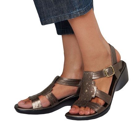 Clarks Bendables Ella Chamber Leather Sandals