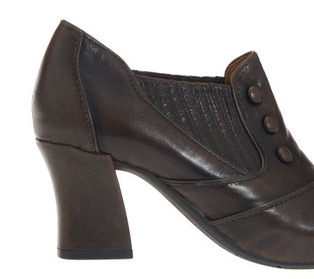 Earthies Lavarra Leather Shooties with Button Detail