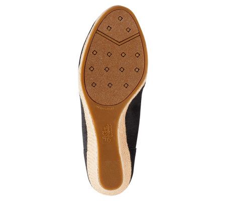 LifeStride Rhonda Peep-toe Wedges with Ruching Detail