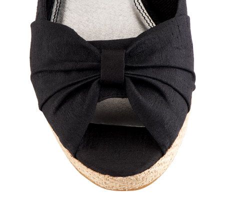 LifeStride Rhonda Peep-toe Wedges with Ruching Detail