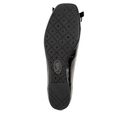 Sofft Nalda Bow and Buckle Embellished Flats