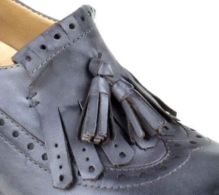Earth Sundowner Leather Tassel Loafers