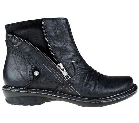 Earth Poplar Leather Ankle Boots