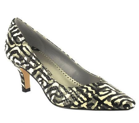 Bella Vita Wow Printed Leather Pumps - A322898