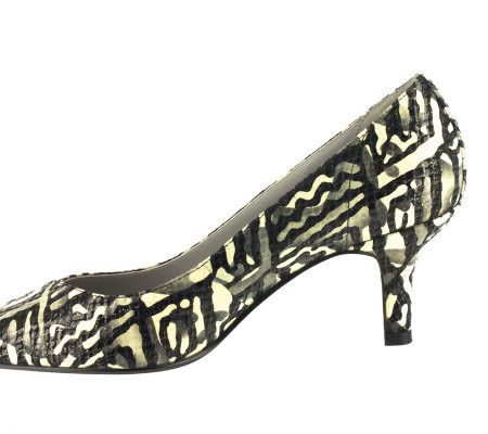 Bella Vita Wow Printed Leather Pumps