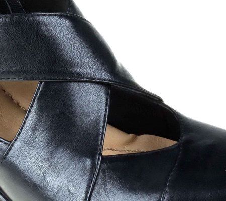 Earth Spindrift Leather Wedges