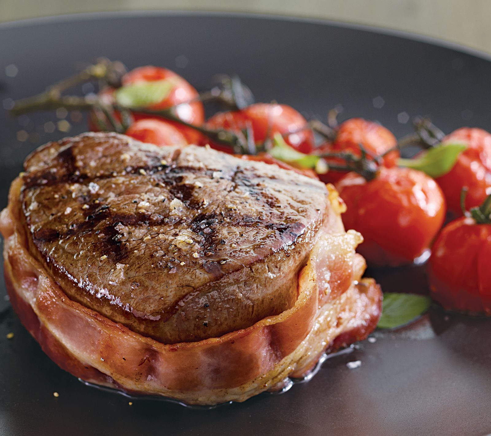 Kansas City Steak Co. (6) 6oz Bacon Wrapped Filets Mignons - M100162